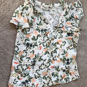 LOFT Women's Leaf Print Blouse - White and Green